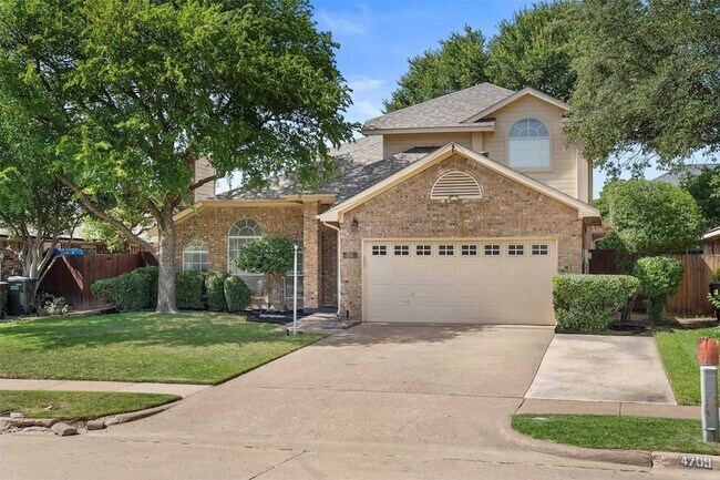 Building Photo - 4709 Thorntree Dr