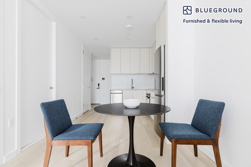 Building Photo - 150 Lawrence St