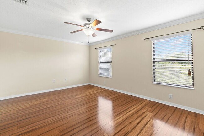 Building Photo - LIKE NEW Town Home For Rent in Wesley Chapel!