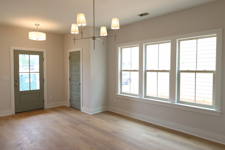 Building Photo - 4091 Ivy Green Trl