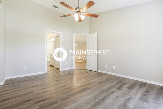 Building Photo - 3 Bedroom Pet-Friendly Home in NORTH PORT, FL with Main Street Renewal
