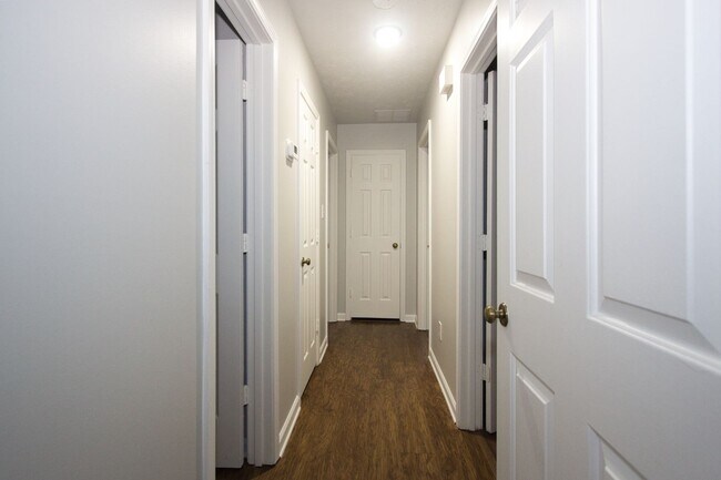 Building Photo - 3252ID