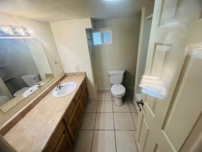 Building Photo - 268 S 900 W