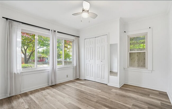 Building Photo - 2 Bed | 1 Bath Near Cherry Street!