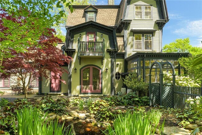 Building Photo - 287 Gibbs Ave