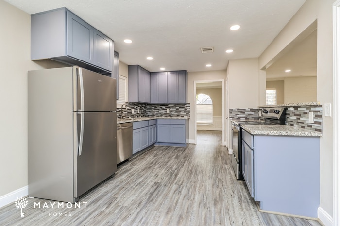 Building Photo - 15611 Pebble Bend Dr