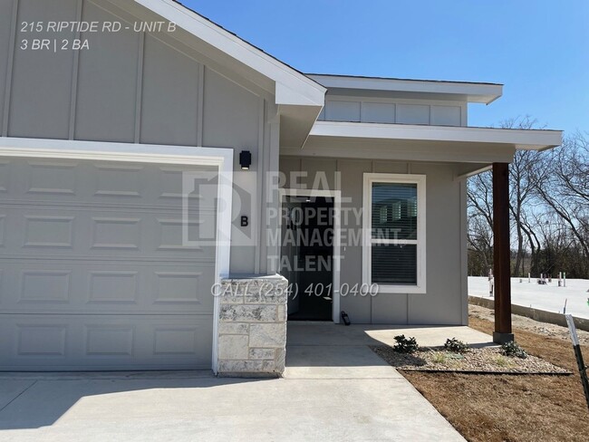 Primary Photo - 215 Riptide Rd