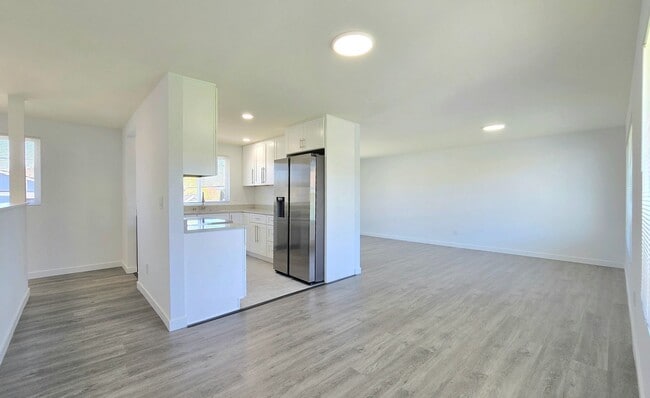 Building Photo - BlyLua