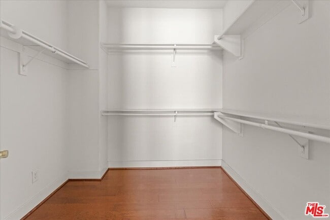 Building Photo - 6010 S Celedon Creek