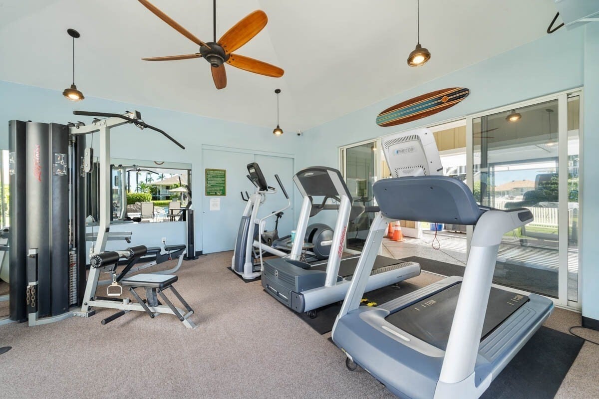 Building Photo - 75-6009 Alii Dr