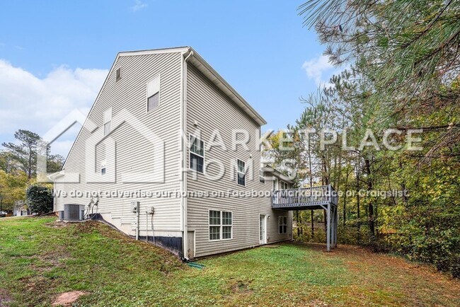 Building Photo - 141 Stable Ln