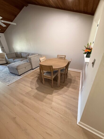 Building Photo - 9311 Lennex Ln