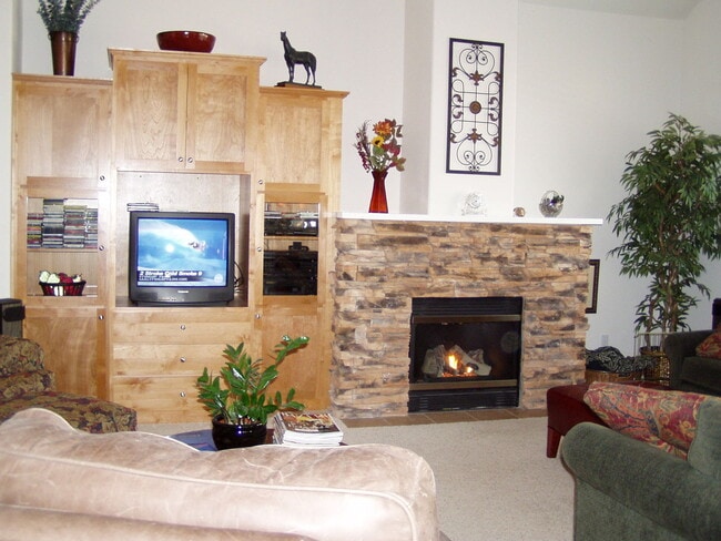 Building Photo - Timber Creek