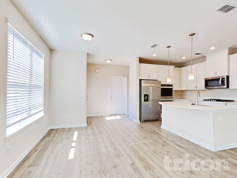 Building Photo - 191 Charlie Way