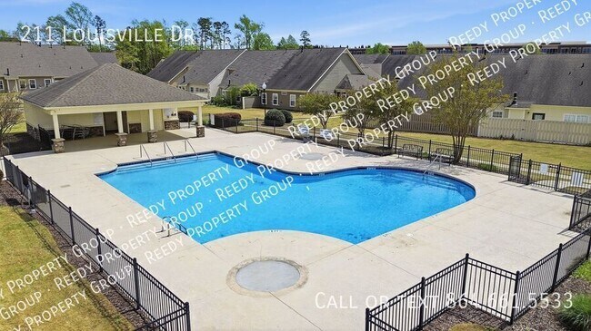 Building Photo - 211 Louisville Dr