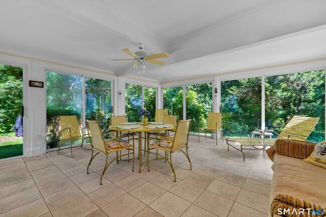 Building Photo - 71 Beach Ave