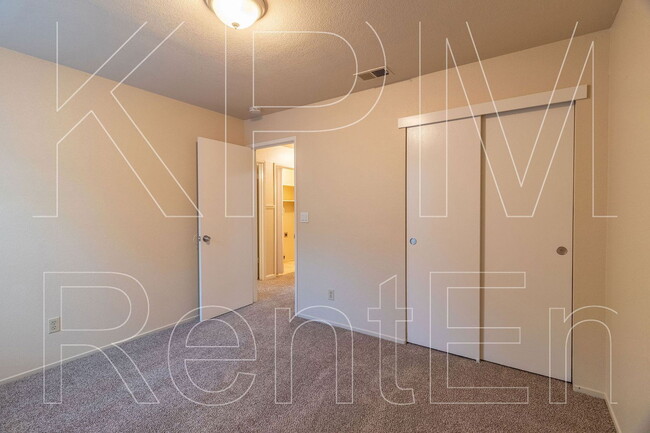 Building Photo - 9209 Fitzpatrick Cir