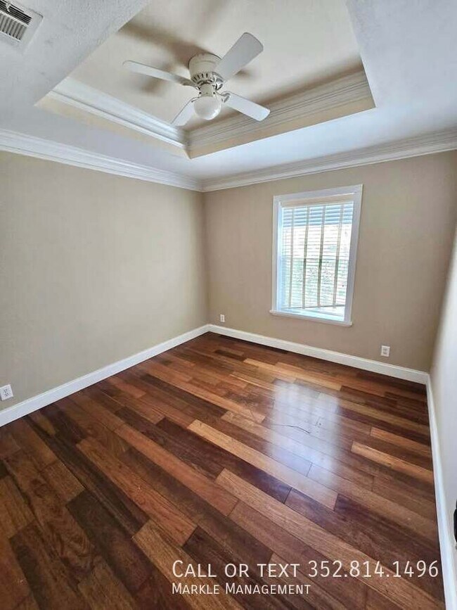 Building Photo - 200 S 11th St