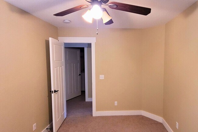 Building Photo - Coming Available!