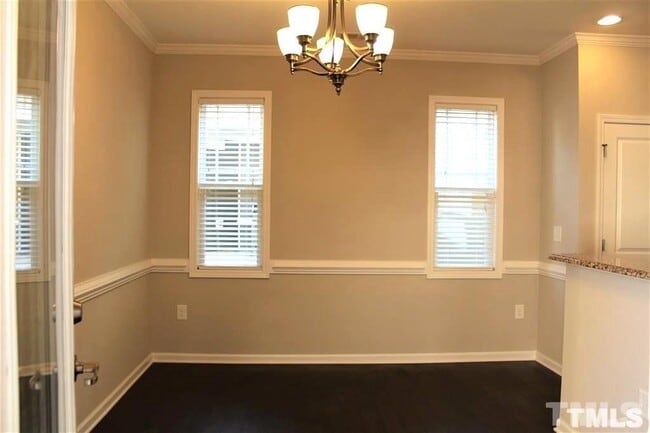 Building Photo - Beautiful 3BR Home in Desirable Kitts Creek RTP Location - MASTER DOWN