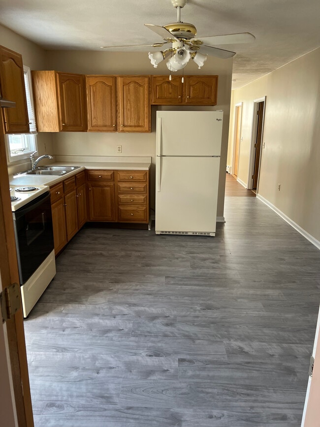 Building Photo - 28 Mercy St