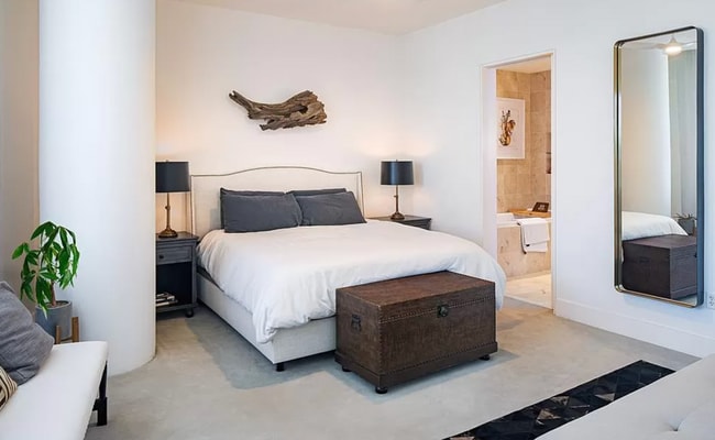 Building Photo - 2200 Victory Ave