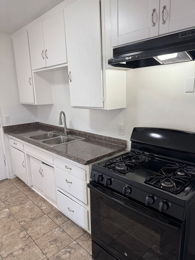 Primary Photo - 6632 Indiana St