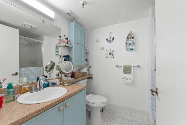 Building Photo - 14527 Bonaire Blvd