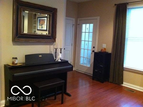 Building Photo - 235 3rd Ave NE