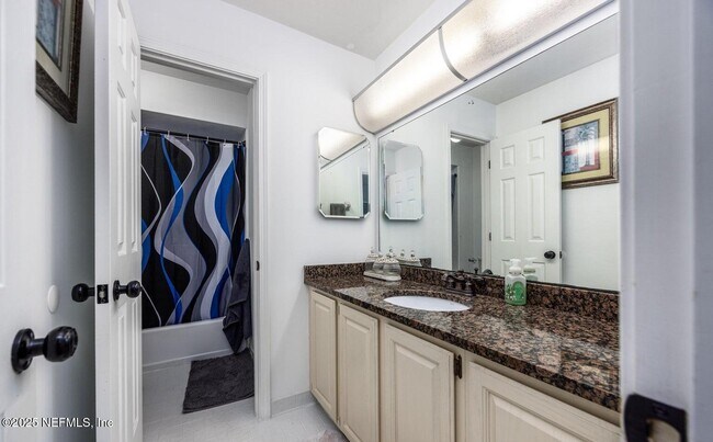 Building Photo - 2388 Halperns Way
