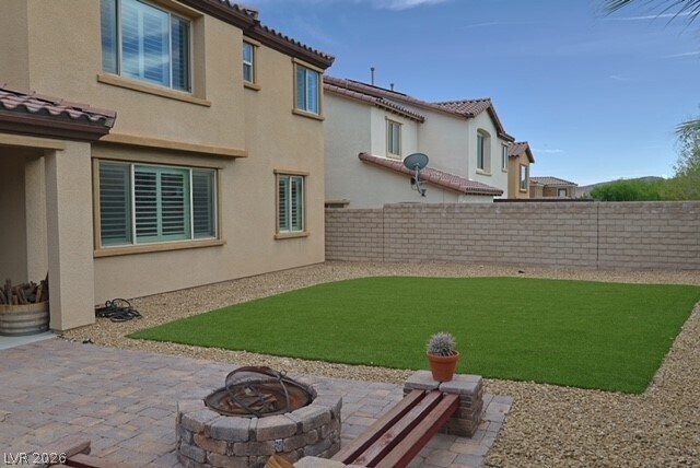 Building Photo - 531 Signal Peak St