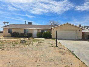 Building Photo - Beautifully Remodeled 3 Bedroom Home in California City!