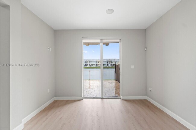 Building Photo - 10761 NW 75th St