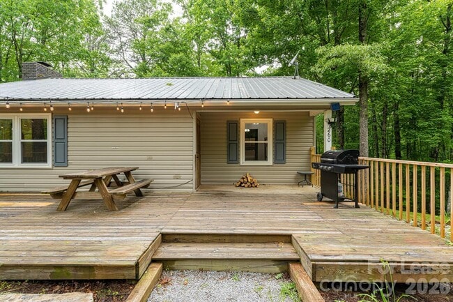 Building Photo - 260 Allison Hill Rd