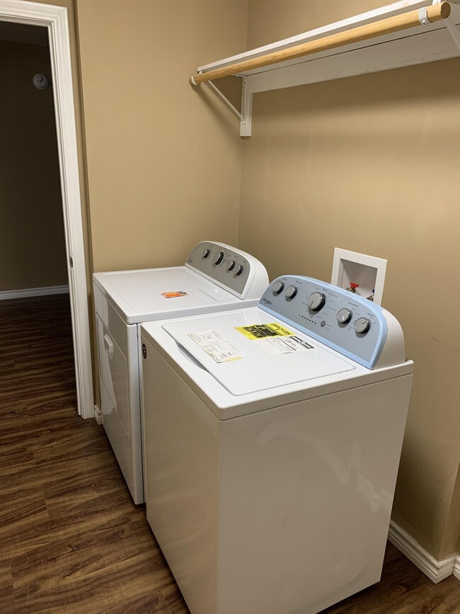 Building Photo - 10588 State Hwy 64