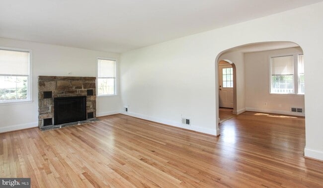 Building Photo - 3263 St Johns Ln