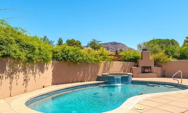 Building Photo - Vacation Rental- 30 Day rental