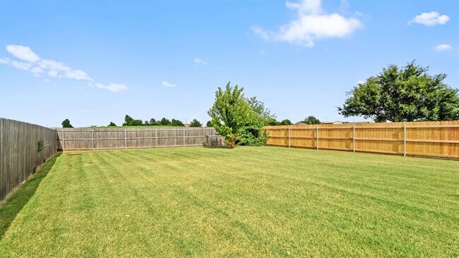 Building Photo - 16316 Drywater Dr