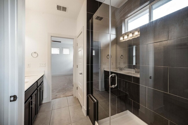 Building Photo - 1408 Casa Dr