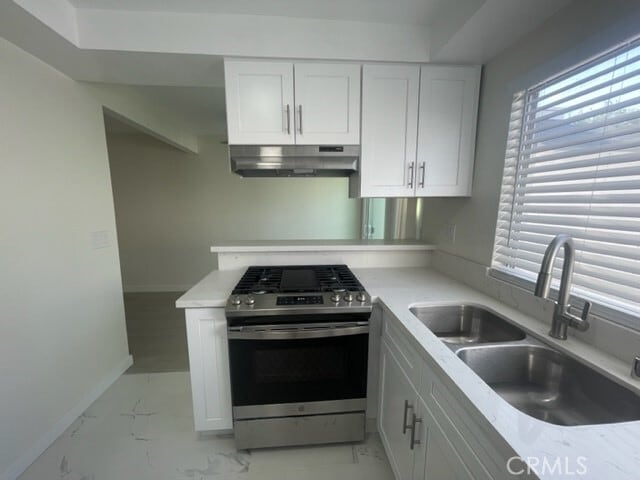 Building Photo - 17061 Grove Cir