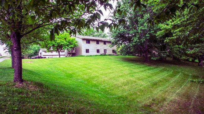 Building Photo - 7501 Upper 167th St W