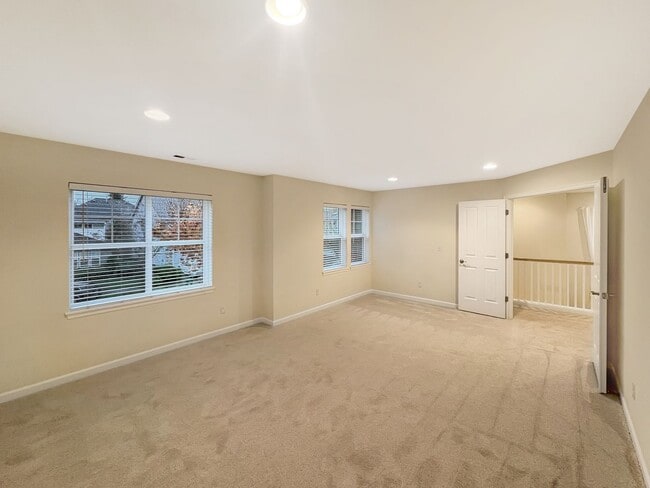 Building Photo - Spacious Rockport home in beautiful Bothell Community