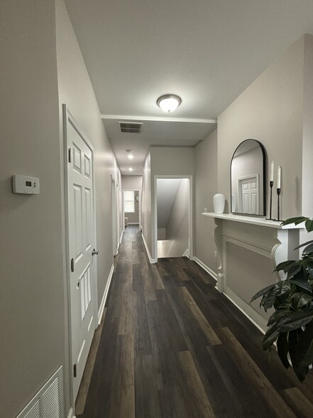 Building Photo - 1151 Myrtle Ave