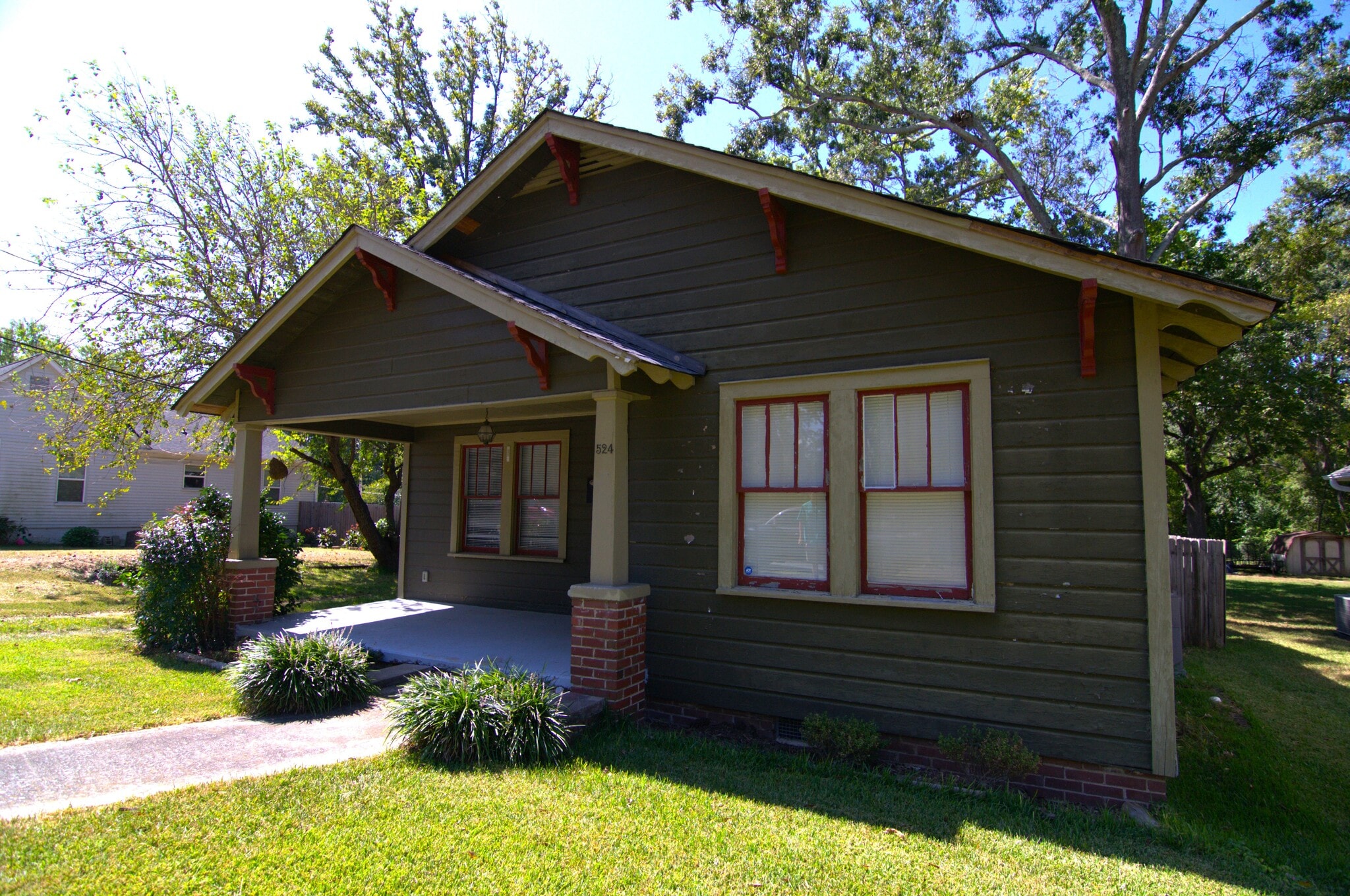 Building Photo - 524 S Confederate Ave