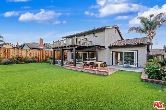 Building Photo - 6497 Country Club Dr