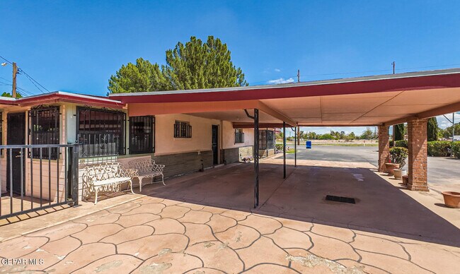 Building Photo - 10650 Socorro Rd