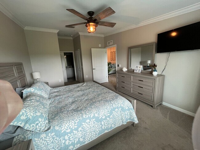 Building Photo - Heritage Landing Golf & Country Club - Win...