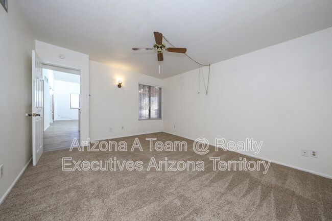 Building Photo - 8271 N Oracle Rd