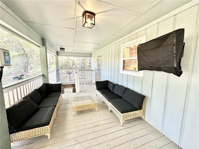 Building Photo - 1210 Bienville Blvd