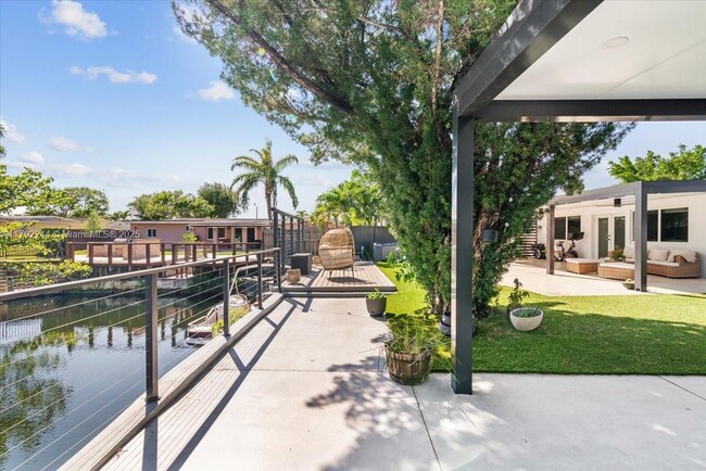 Building Photo - 11430 SW 52nd Terrace